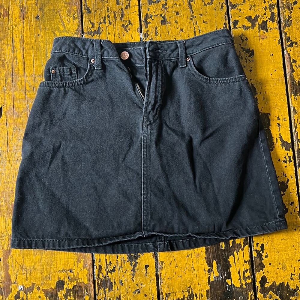 H&M Black Denim Mini Skirt